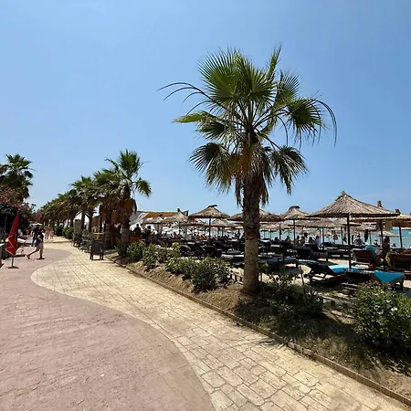 Roof Breeze Apartament Golem (Tirana)