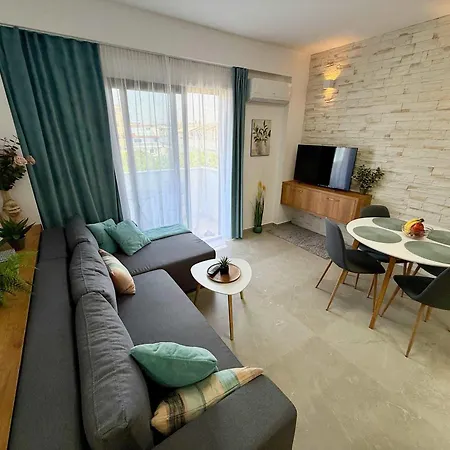 Apartament Roof Breeze Golem (Tirana)