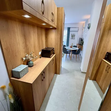 Roof Breeze Apartament Golem (Tirana)