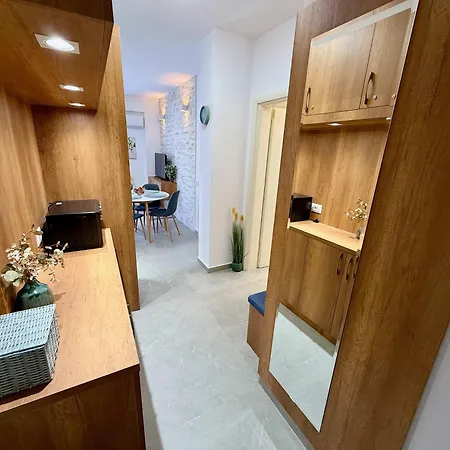 Roof Breeze * Golem (Tirana)