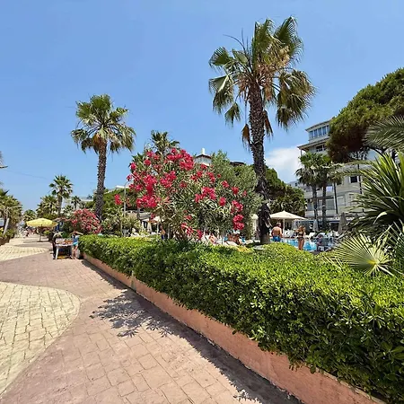 Roof Breeze Appartement Golem (Tirana)