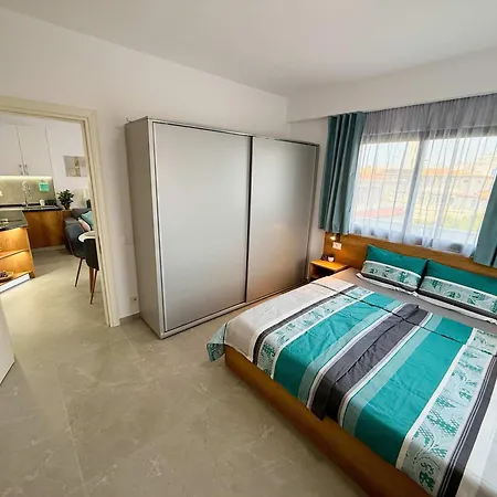 Roof Breeze * Golem (Tirana)